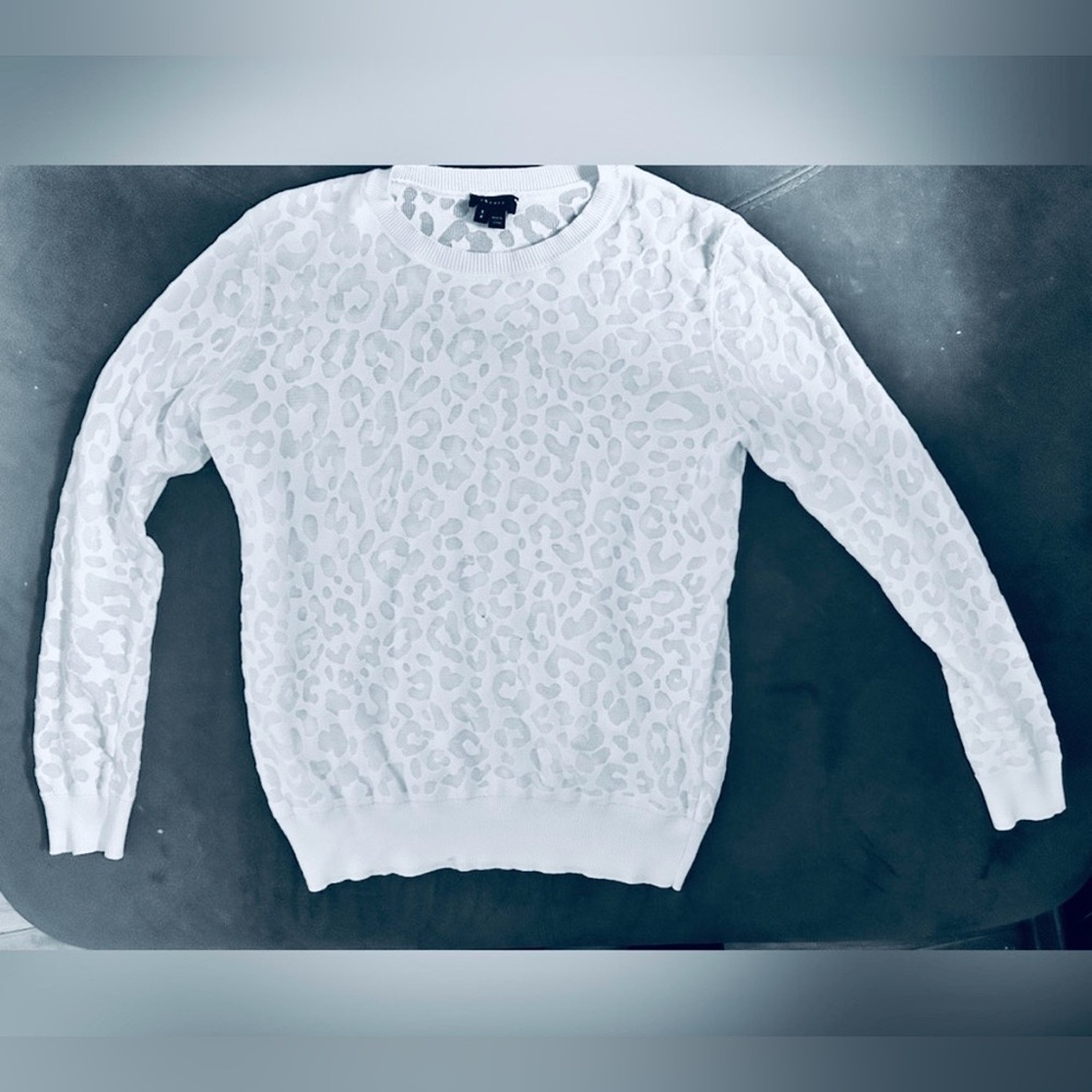 THEORY Abstract Leopard-Print Design Semi-Sheer Sweater, White, Small, EUC (CB3)